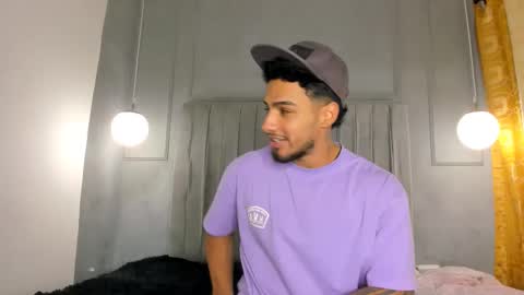 Snapshot of yoi_olimpo chatting on February 26, 2025, 12:14 pm Yoi Olimpo online show from February 26, 2025, 12:14 pm