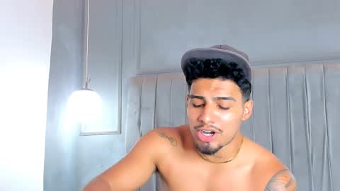 Snapshot of yoi_olimpo chatting on March 5, 2025, 6:23 pm Yoi Olimpo online show from March 5, 2025, 6:23 pm