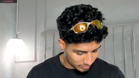 Snapshot of yoi_olimpo chatting on March 7, 2025, 4:55 pm Yoi Olimpo online show from March 7, 2025, 4:55 pm