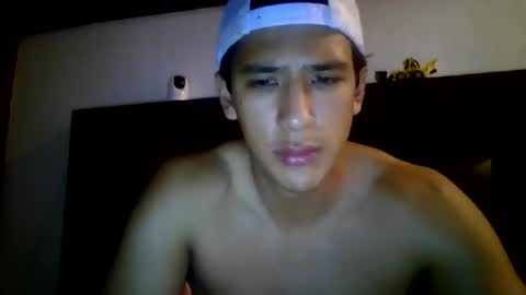 Snapshot of yongmodel00 chatting on April 5, 2026, 3:04 am yongmodel00 online show from April 5, 2026, 3:04 am