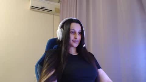 Sophie online show from April 21, 2026, 4:45 pm