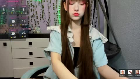 yoonhee_ki online show from April 20, 2026, 2:09 pm