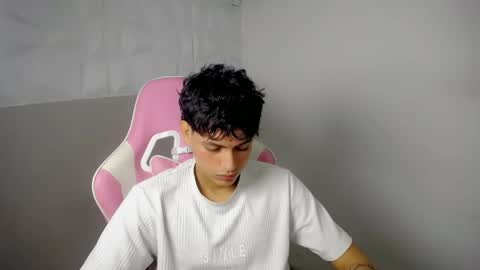 Snapshot of yosepp_cum chatting on May 10, 2026, 4:01 pm YOSEP online show from May 10, 2026, 4:01 pm