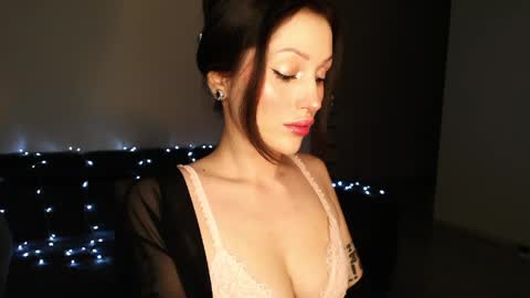 Sophie online show from April 29, 2026, 8:37 pm