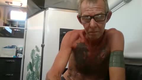 Travelling Kinky Couple online show from November 1, 2025, 2:57 am