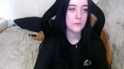 Snapshot of your_8a8y chatting on April 20, 2026, 11:02 am your_8a8y online show from April 20, 2026, 11:02 am