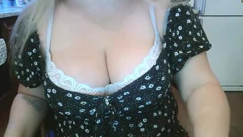 Maria Love online show from December 17, 2025, 8:20 am