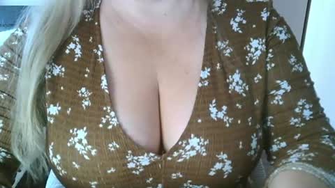 Snapshot of your__maria chatting on July 11, 2026, 7:11 am Maria Love online show from July 11, 2026, 7:11 am