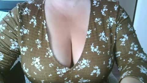 Snapshot of your__maria chatting on July 20, 2026, 8:39 am Maria Love online show from July 20, 2026, 8:39 am