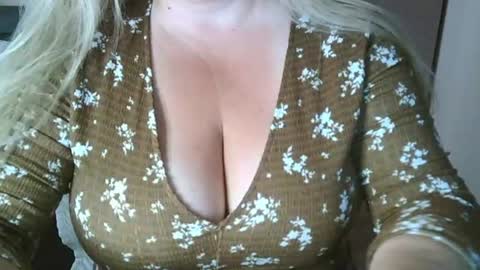 Snapshot of your__maria chatting on July 20, 2026, 10:39 am Maria Love online show from July 20, 2026, 10:39 am
