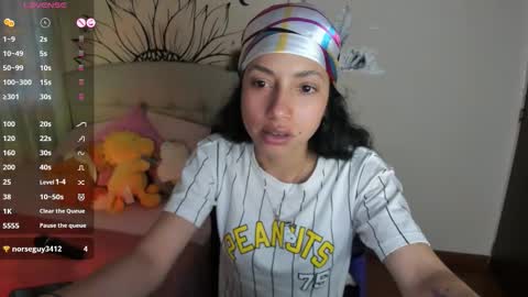 mia3 online show from November 28, 2025, 6:32 pm