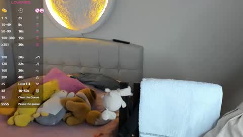 mia3 online show from February 14, 2026, 9:11 pm