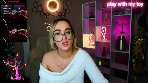 your bunny12 online show from November 25, 2025, 2:28 pm