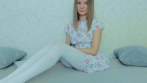 Lily online show from January 6, 2025, 4:47 am