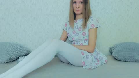 Lily online show from January 7, 2025, 4:50 am