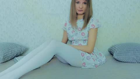 Lily online show from January 26, 2025, 5:23 am