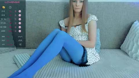 Snapshot of your_caramelka chatting on April 26, 2026, 4:54 am Lily online show from April 26, 2026, 4:54 am