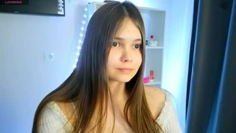 Snapshot of your_casual_vibes chatting on June 17, 2026, 6:31 pm Julia Next stream online show from June 17, 2026, 6:31 pm