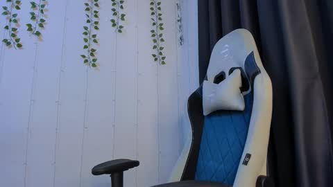 your_claddagh online show from February 15, 2026, 1:09 pm