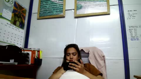 Snapshot of your_dreamgirlxxx69 chatting on March 5, 2025, 6:23 am your_dreamgirlxxx69 online show from March 5, 2025, 6:23 am