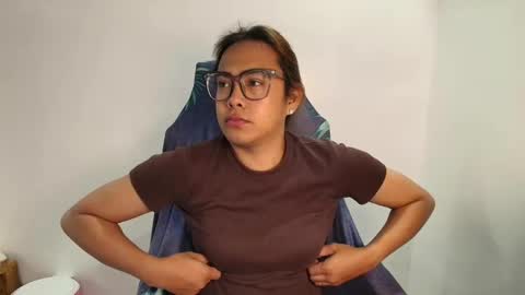 your_dreamgirlxxx69 online show from March 23, 2026, 11:47 am