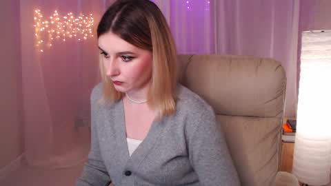 Snapshot of your_freya chatting on December 25, 2024, 3:17 pm Freya online show from December 25, 2024, 3:17 pm