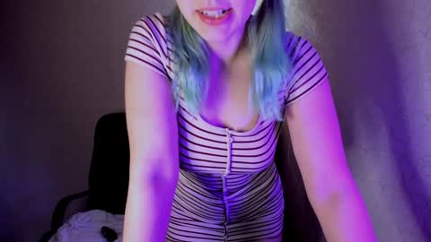 Cora online show from December 3, 2024, 4:17 pm