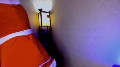 Cora online show from December 24, 2024, 5:34 pm