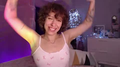 Snapshot of your_hot_ex chatting on June 29, 2026, 12:17 am Alex and Kris long hair online show from June 29, 2026, 12:17 am