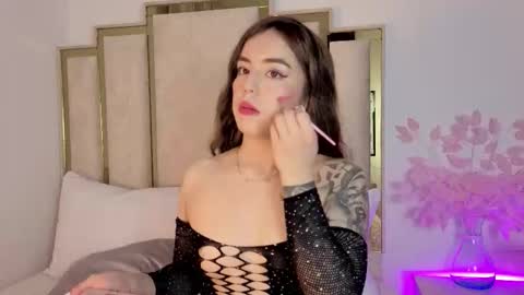 Isa online show from February 3, 2026, 2:53 am