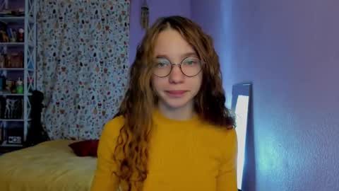 Leslie online show from November 21, 2025, 1:32 pm