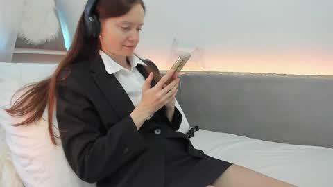 Snapshot of your_librarian chatting on June 30, 2026, 7:20 am Your Librarian online show from June 30, 2026, 7:20 am