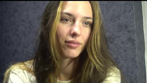 Meri  online show from December 4, 2025, 9:01 pm