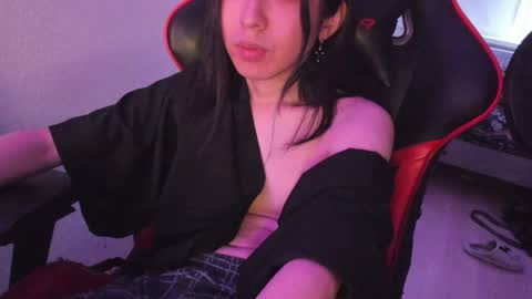 Han   online show from May 19, 2026, 1:56 am