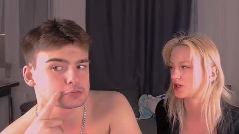 your_molly_mark online show from February 23, 2025, 8:00 pm