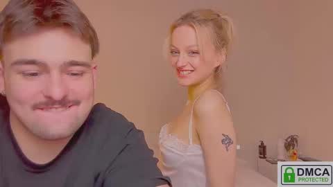 your_molly_mark online show from December 16, 2025, 10:53 am