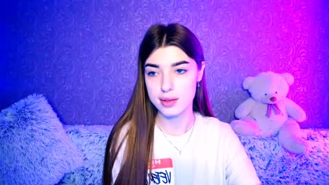 Snapshot of your_moon18 chatting on December 18, 2024, 1:26 am Zarina online show from December 18, 2024, 1:26 am