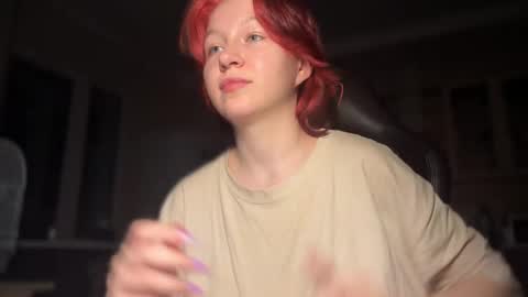 Snapshot of your_moonlight_ chatting on June 7, 2026, 4:33 pm Mia online show from June 7, 2026, 4:33 pm