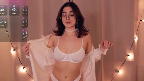 Luna online show from February 18, 2025, 1:22 pm