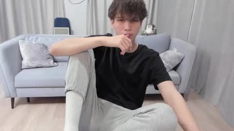 your_shy_guy online show from January 31, 2025, 6:25 pm