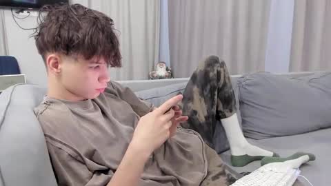 your_shy_guy online show from February 3, 2025, 1:30 pm