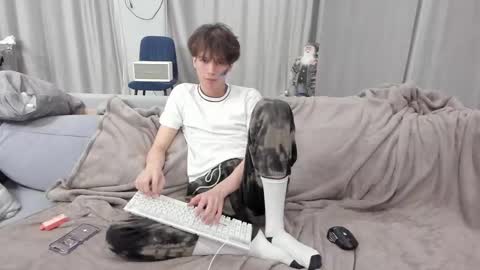 your_shy_guy online show from March 10, 2025, 8:34 pm