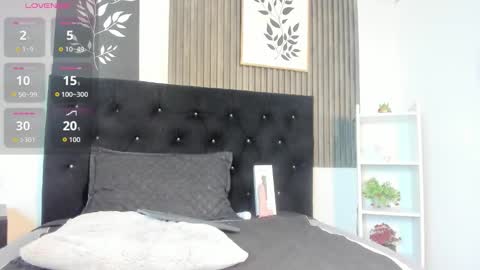 your_submissive_ online show from November 12, 2025, 9:03 pm