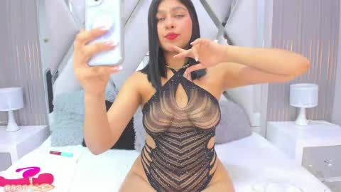 Snapshot of your_sweet_zoe chatting on May 5, 2026, 3:14 am Zoe online show from May 5, 2026, 3:14 am