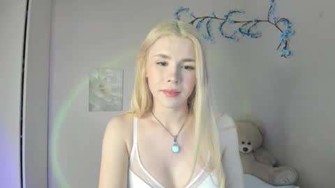 Snapshot of your_tender_doll chatting on March 11, 2026, 2:34 pm Alice online show from March 11, 2026, 2:34 pm