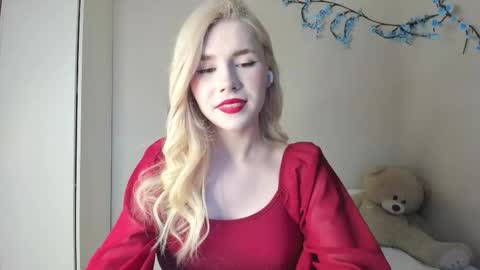 Snapshot of your_tender_doll chatting on March 16, 2026, 2:10 pm Alice online show from March 16, 2026, 2:10 pm