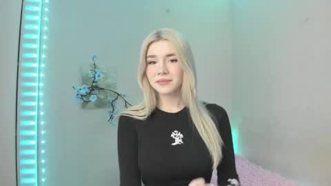 Snapshot of your_tender_doll chatting on April 8, 2026, 12:49 pm Alice online show from April 8, 2026, 12:49 pm