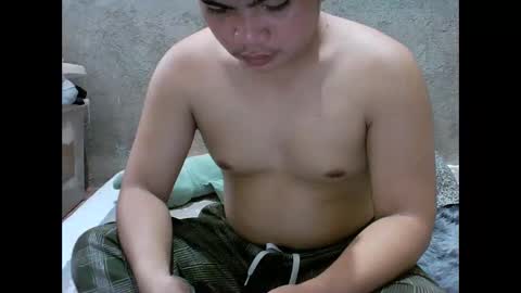 yourasian_lover29 online show from March 1, 2026, 3:52 am