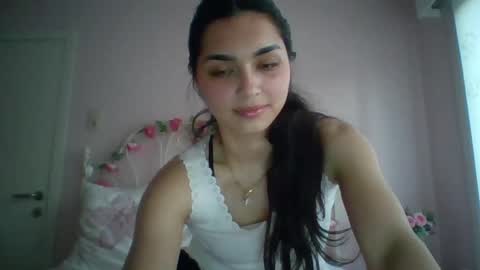 yourbella37 online show from May 27, 2026, 7:44 pm