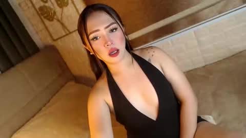 JEN  online show from November 15, 2025, 11:18 am